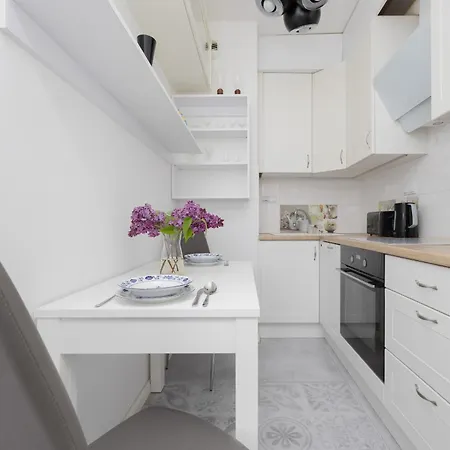 Bright Studio Glowackiego For 2 People In Warsaw By Noclegi Renters Exterior photo